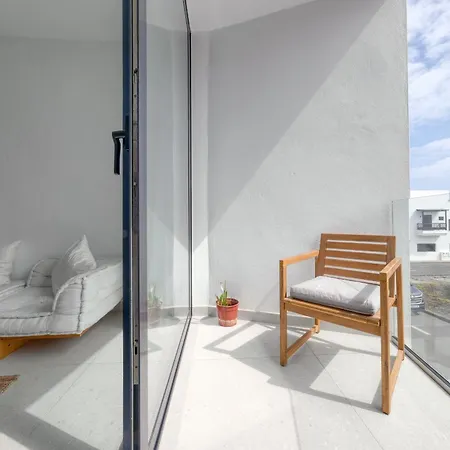 Casa Nubea - 500m From The By Lanzarote Hébergement de vacances La Santa